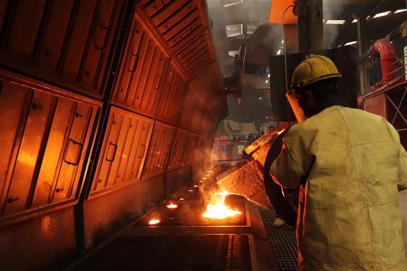 Casting processes for industrial components